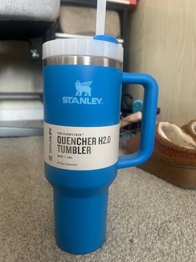 Stanley Bright Blue Quencher H2.0 Tumbler with Handle